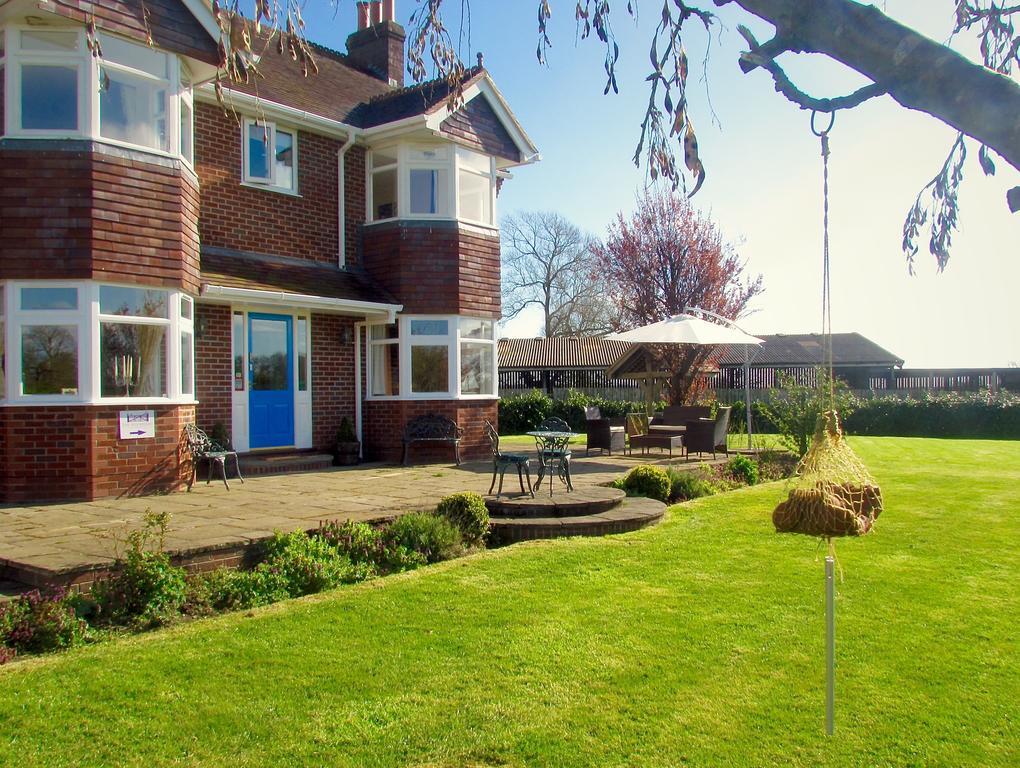 The Moorhead Bed & Breakfast Wem Exterior photo