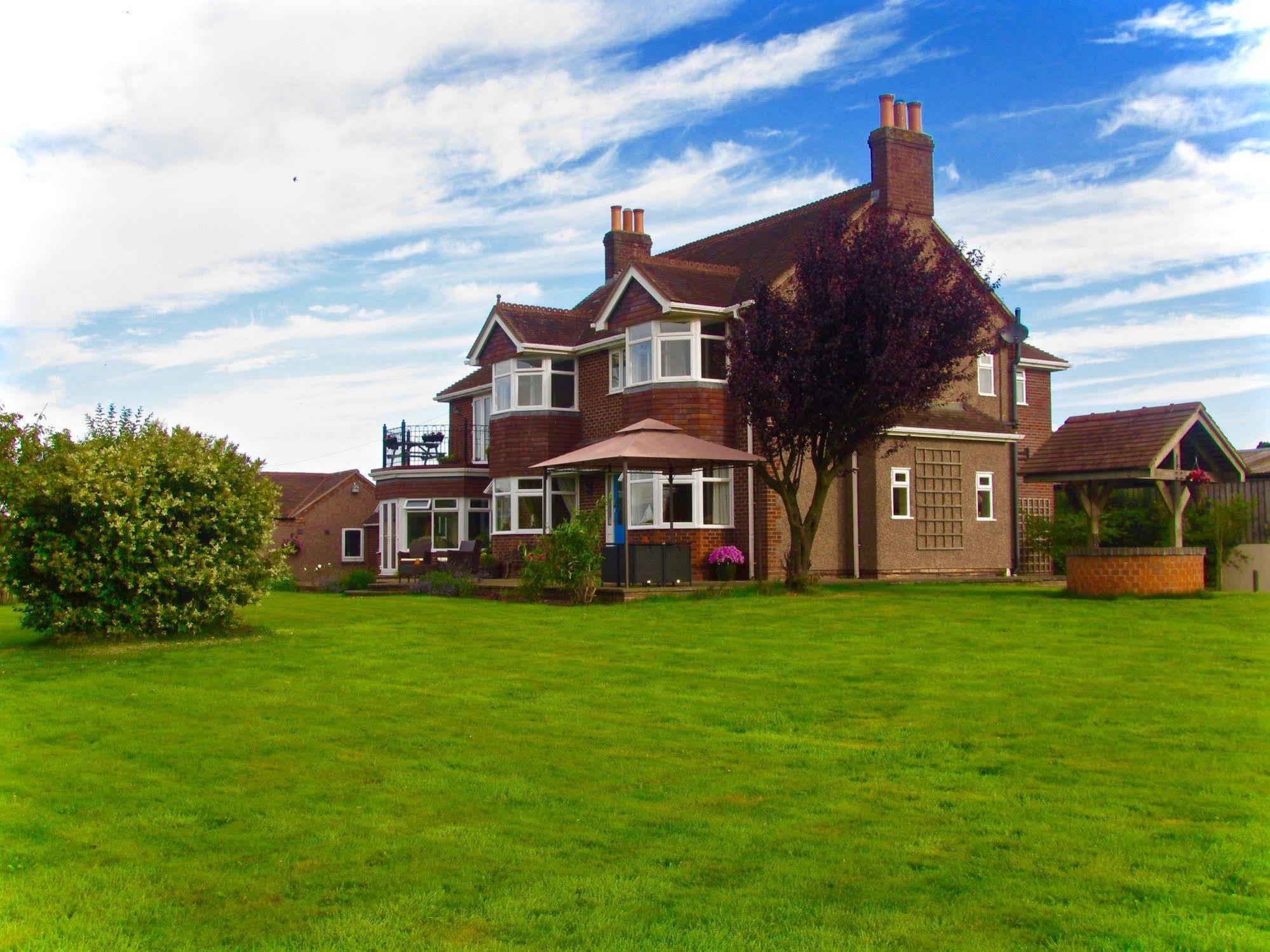 The Moorhead Bed & Breakfast Wem Exterior photo