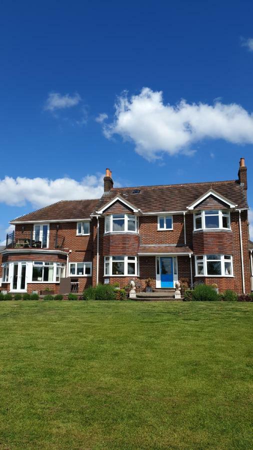 The Moorhead Bed & Breakfast Wem Exterior photo