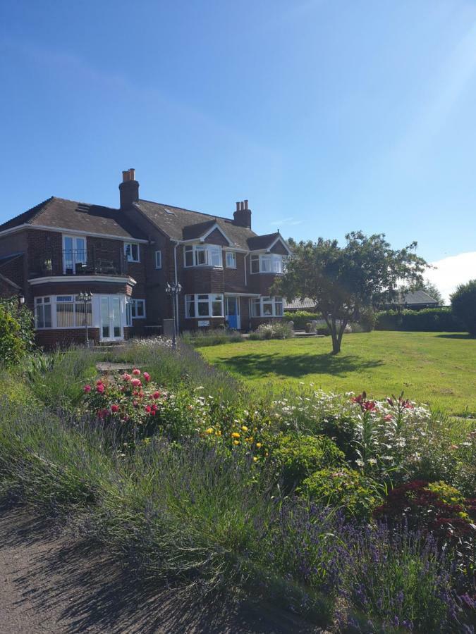 The Moorhead Bed & Breakfast Wem Exterior photo